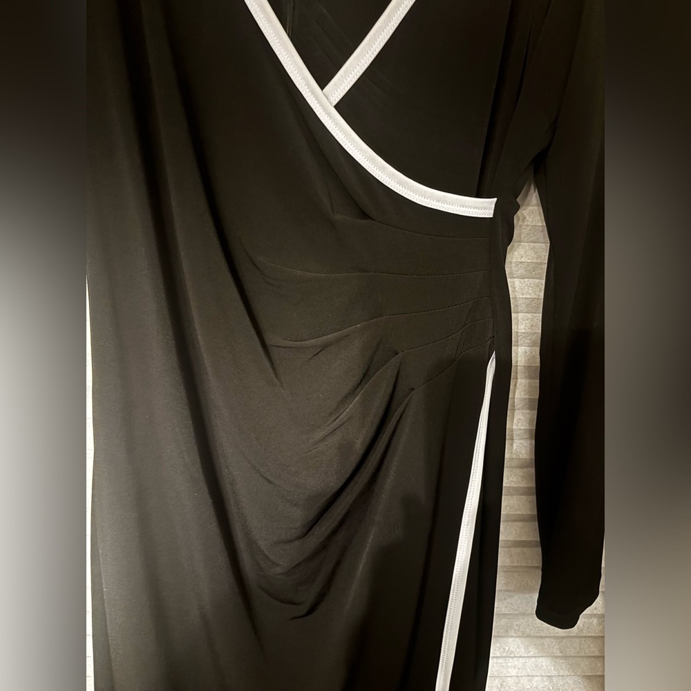 Calvin Klein Black and white bodycon wrap Dress - size 12 - Picture 3 of 7
